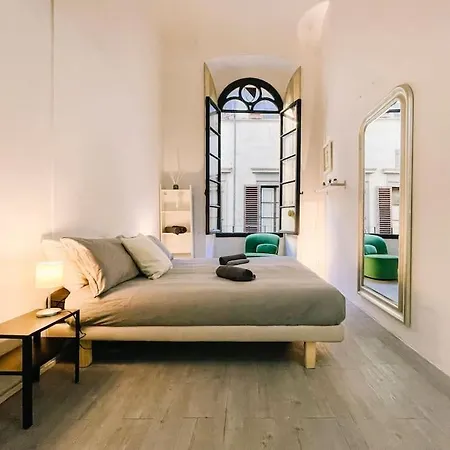 Ponte Vecchio Double Apartment *